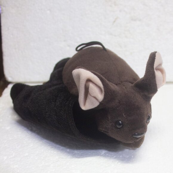 Fiesta Realistic Brown Bat Plush Flying Hanging Velvet Wings Halloween 21" - Picture 6 of 6